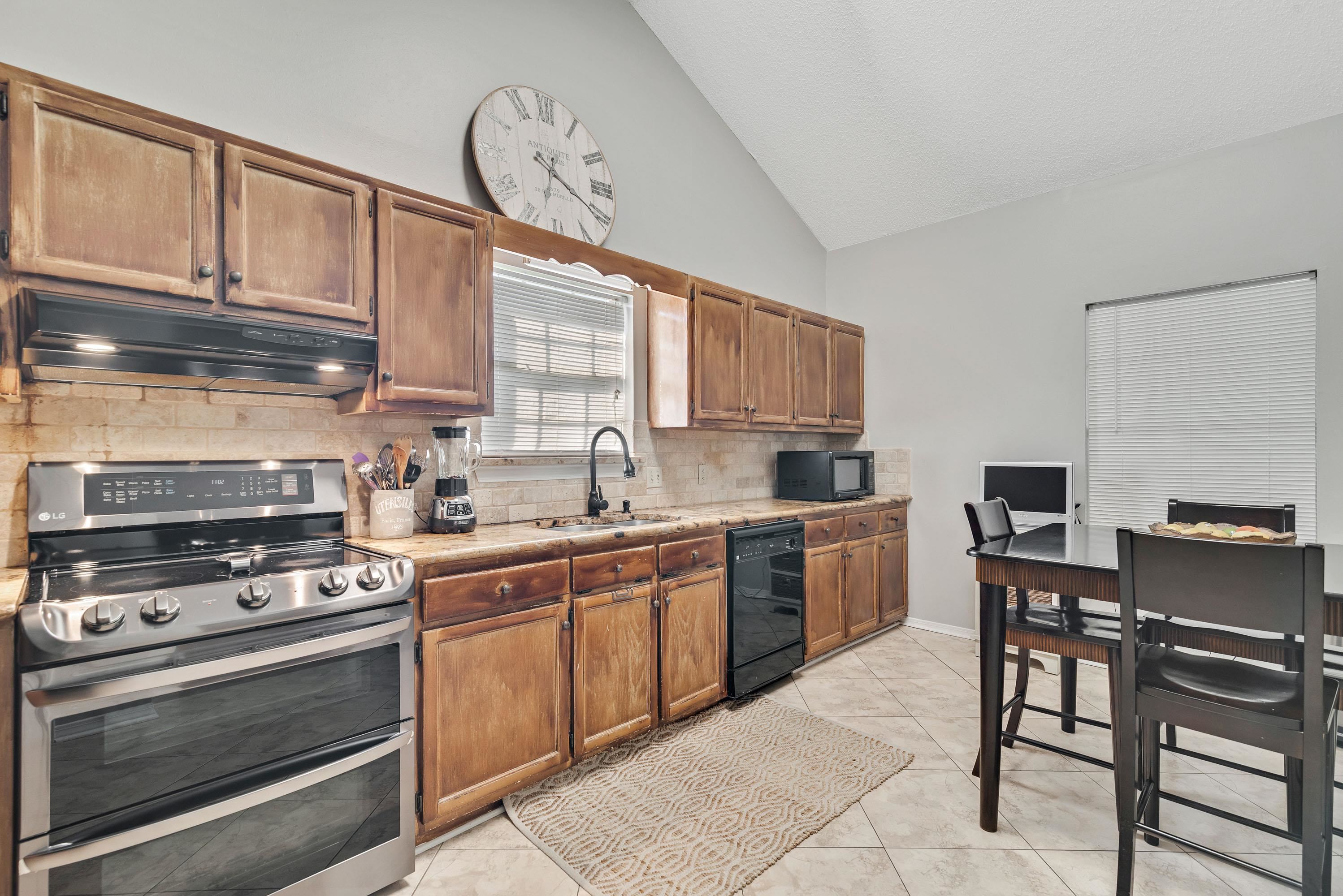 9409 Clubhouse Drive Foley, AL 36535 - Photo 12 of 33