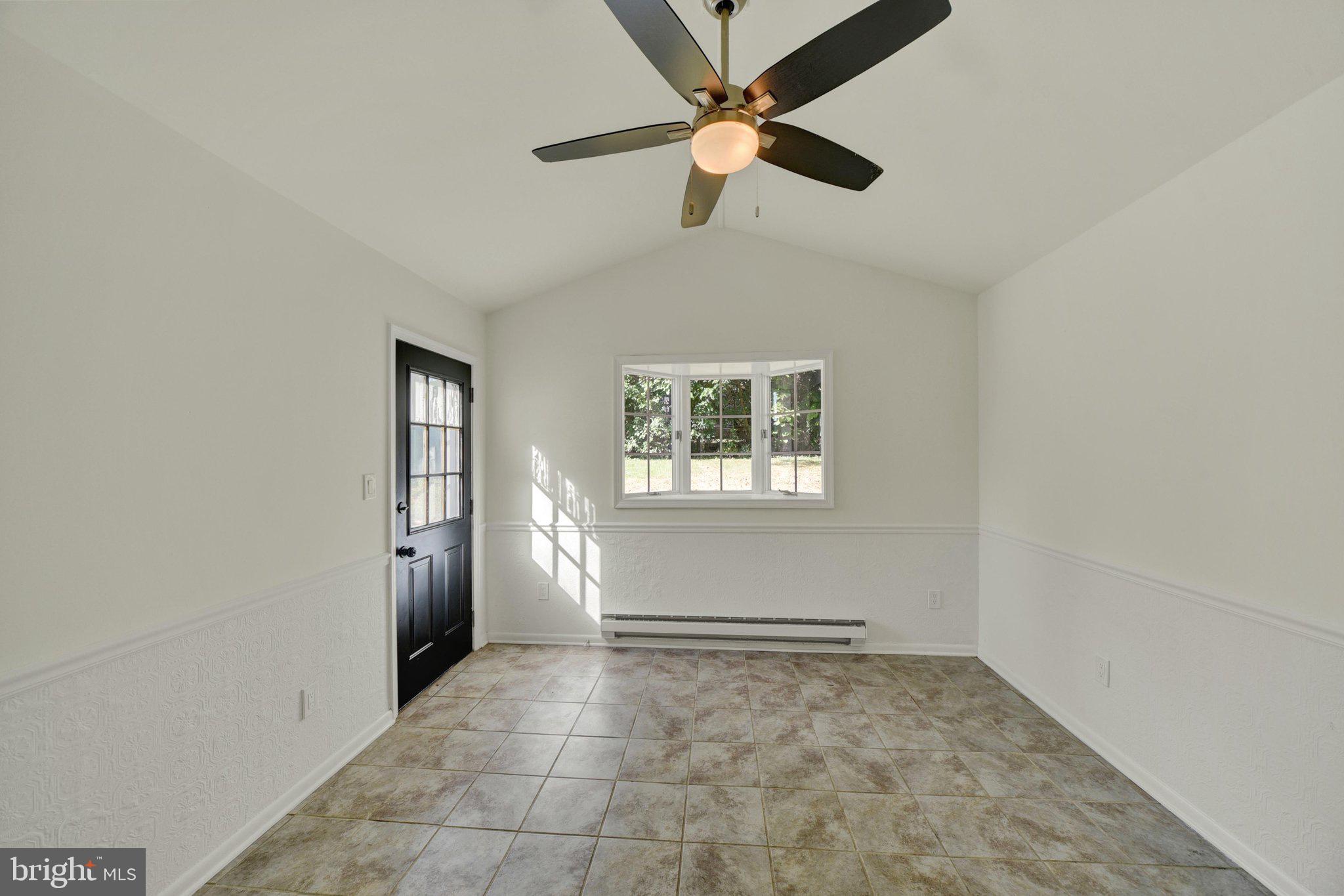 702 Devonshire Road Baltimore, MD 21229 - Photo 16 of 34 Gallery Image 16