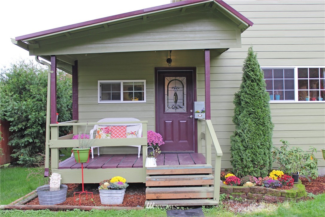 396 Independence Road Southwest Rochester, WA 98579 - Photo 3 of 25 Gallery Image 3