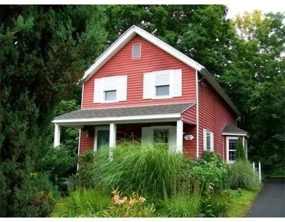 $1,900 | 46 Chestnut Street, East Longmeadow, MA 01028