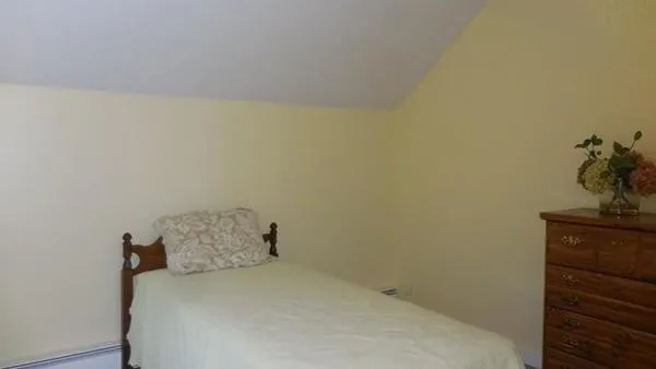 $1,900 | 46 Chestnut Street, East Longmeadow, MA 01028