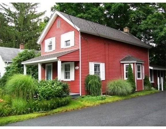 $1,900 | 46 Chestnut Street, East Longmeadow, MA 01028