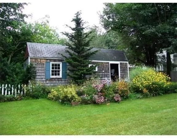 $1,900 | 46 Chestnut Street, East Longmeadow, MA 01028