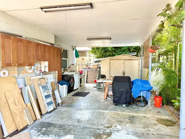 $775,000 | 300 Southwest 71st Avenue, Miami, FL 33144