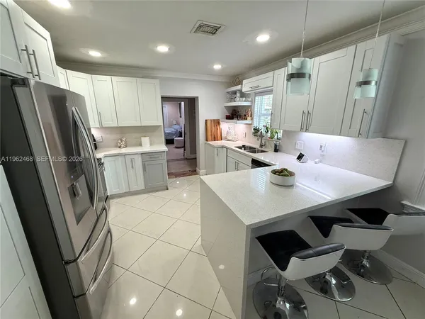 $775,000 | 300 Southwest 71st Avenue, Miami, FL 33144