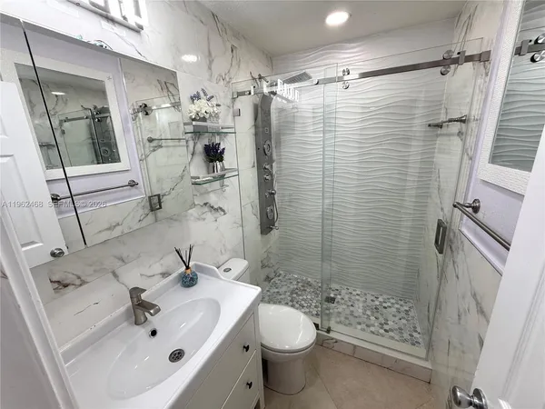 $775,000 | 300 Southwest 71st Avenue, Miami, FL 33144