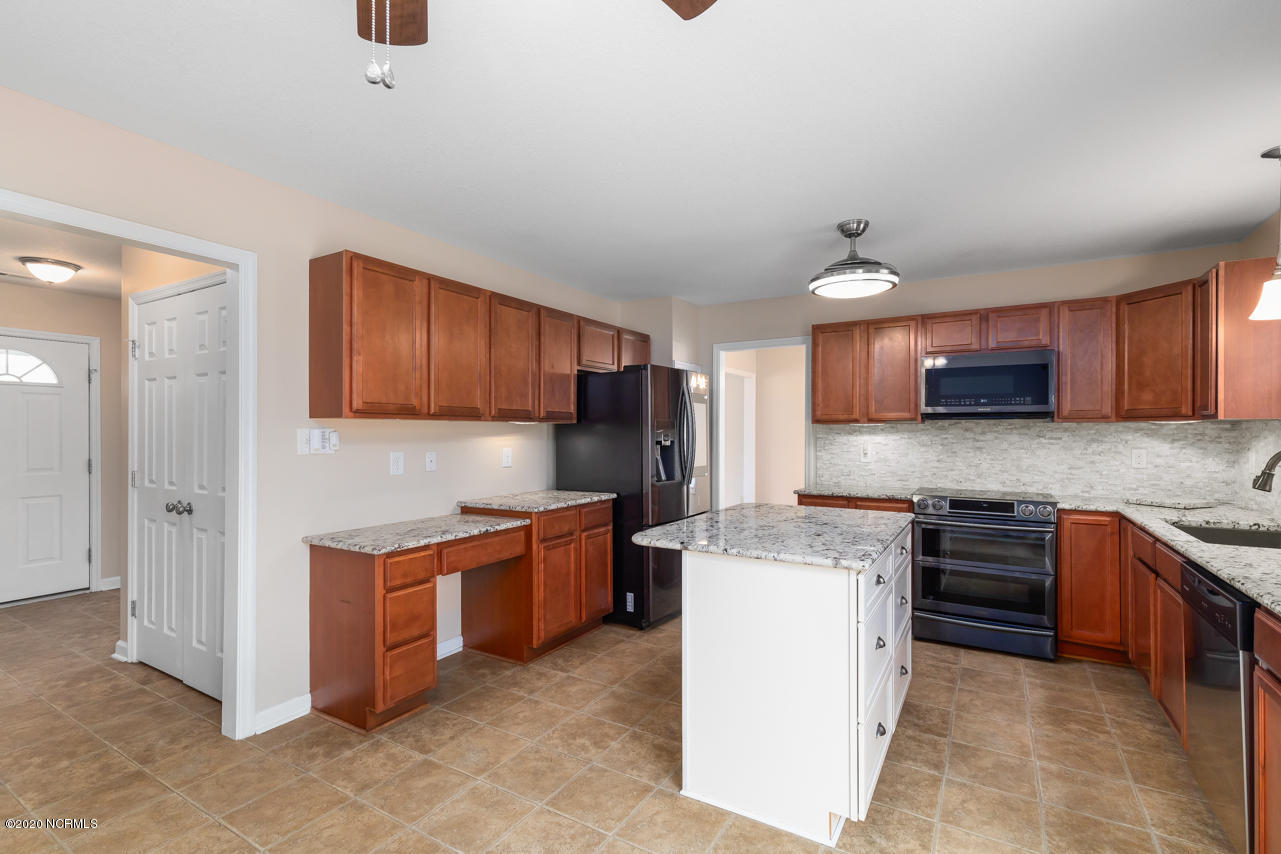 112 Saint Road Richlands, NC 28574 - Photo 13 of 42 13