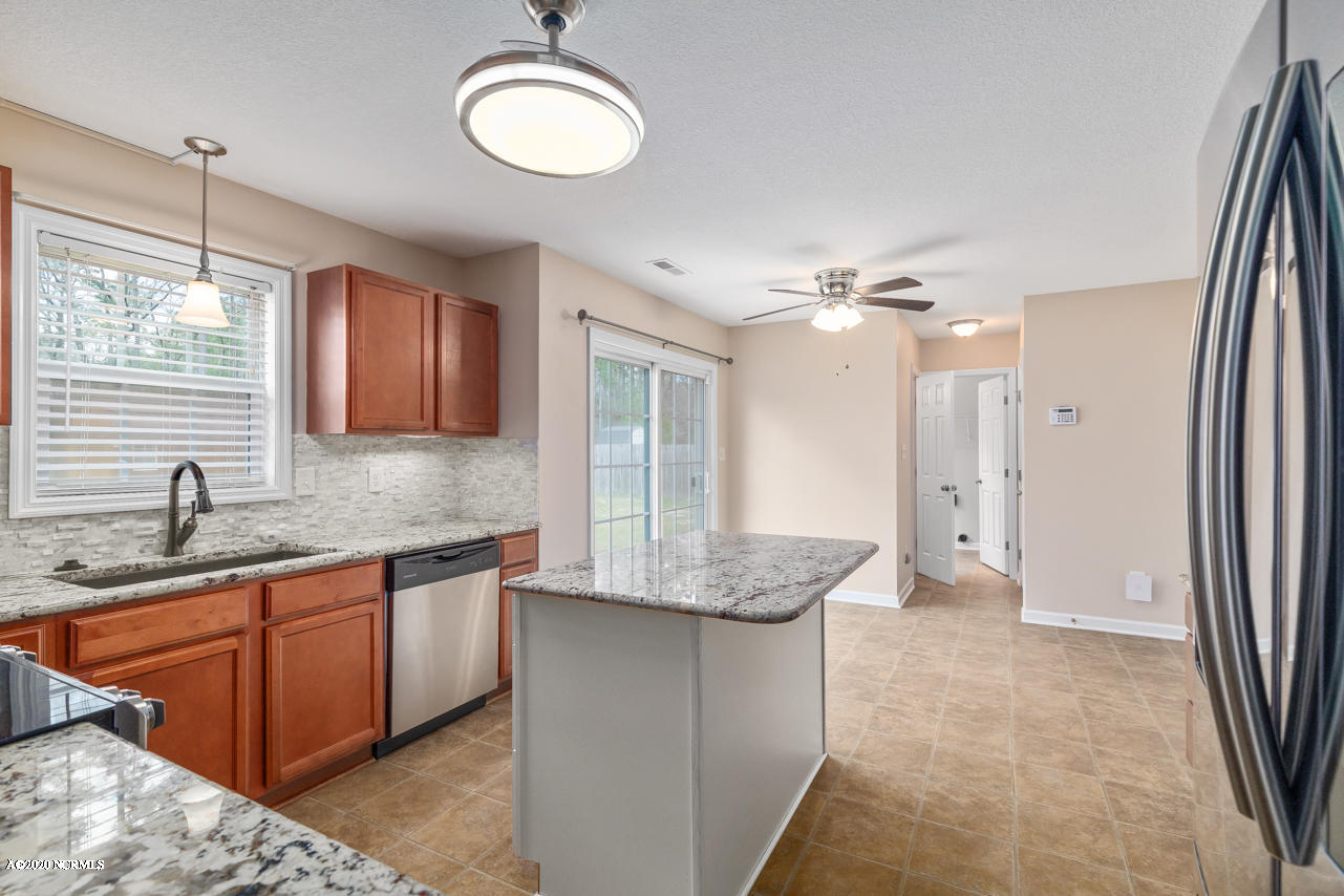 112 Saint Road Richlands, NC 28574 - Photo 16 of 42 16