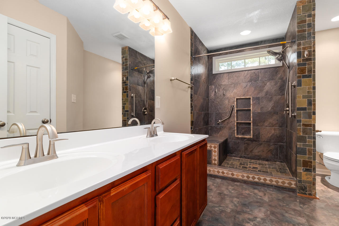 112 Saint Road Richlands, NC 28574 - Photo 32 of 42 32