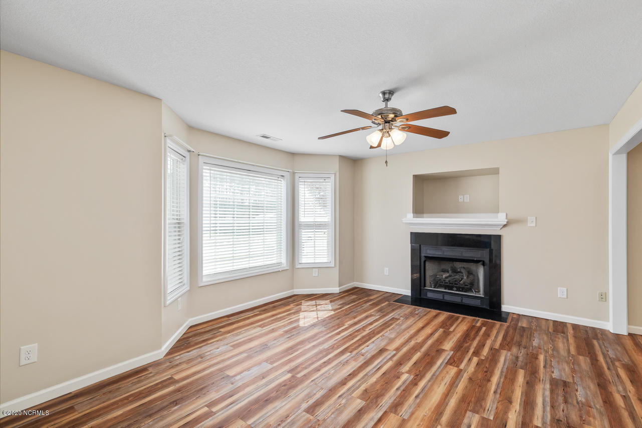 112 Saint Road Richlands, NC 28574 - Photo 8 of 42 8