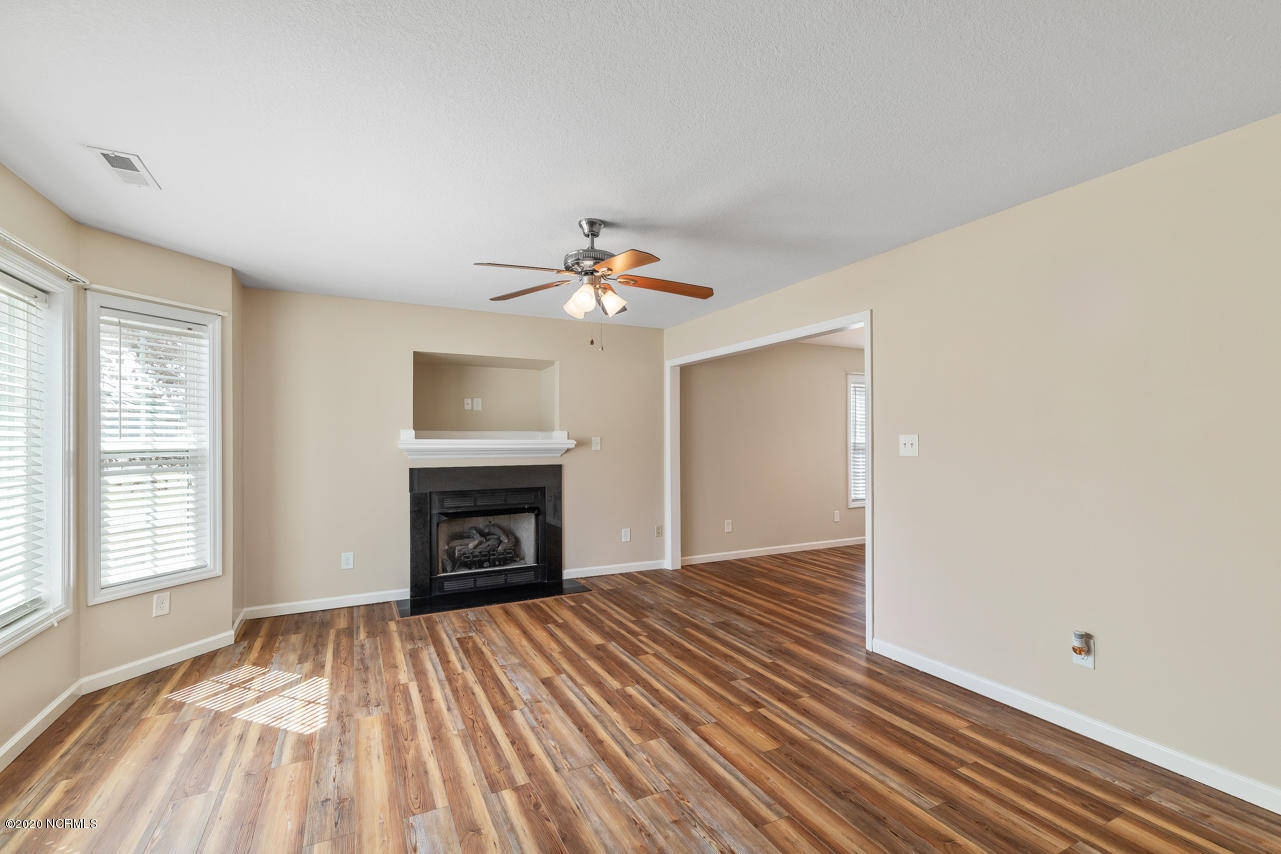112 Saint Road Richlands, NC 28574 - Photo 9 of 42 9