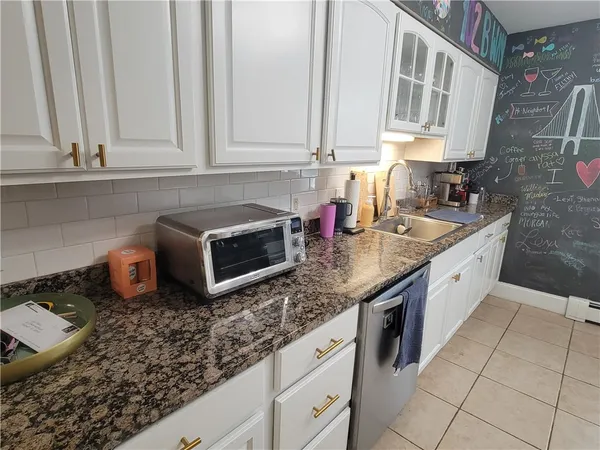 $10,000 | 102 Broadway, Unit 1C, Newport, RI 02840