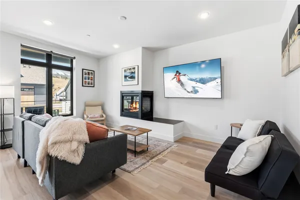 $835,000 | 930 Blue River Parkway, Unit 625, Silverthorne, CO 80498