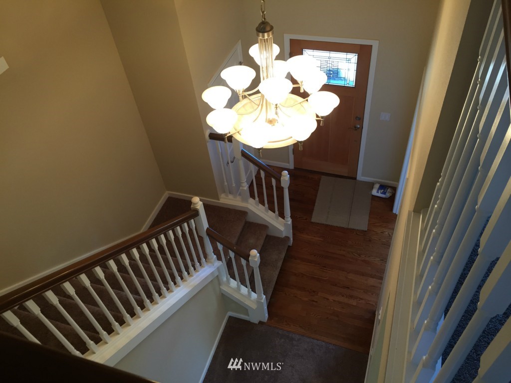 3927 Northeast 9th Place Renton, WA 98056 - Photo 13 of 24