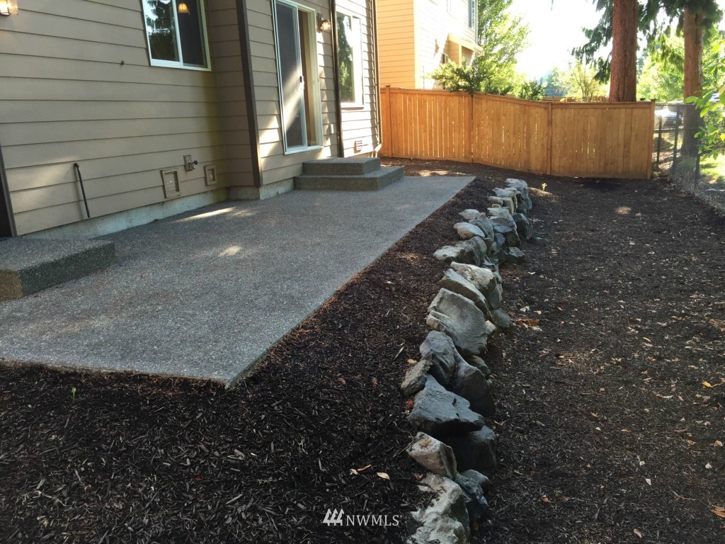 3927 Northeast 9th Place Renton, WA 98056 - Photo 21 of 24