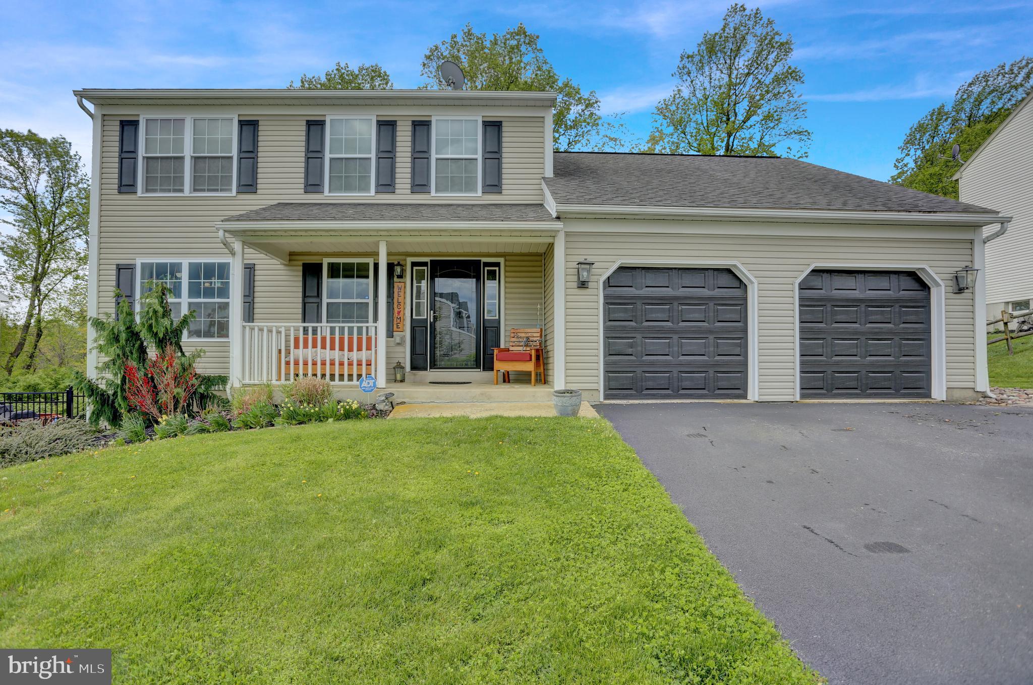 304 Longview Drive Reading, PA 19608 - Photo 1 of 38