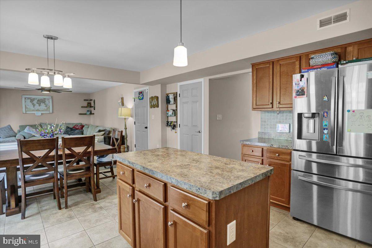 304 Longview Drive Reading, PA 19608 - Photo 12 of 38