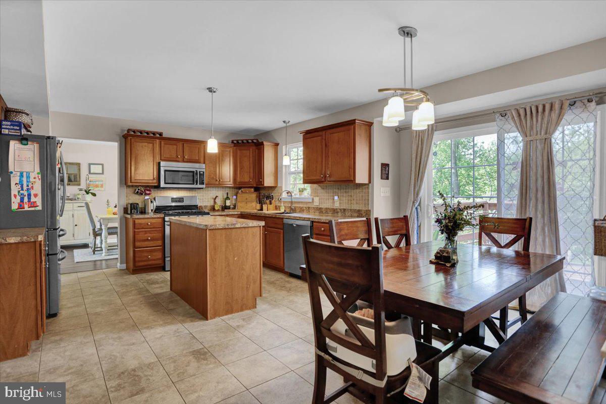 304 Longview Drive Reading, PA 19608 - Photo 13 of 38