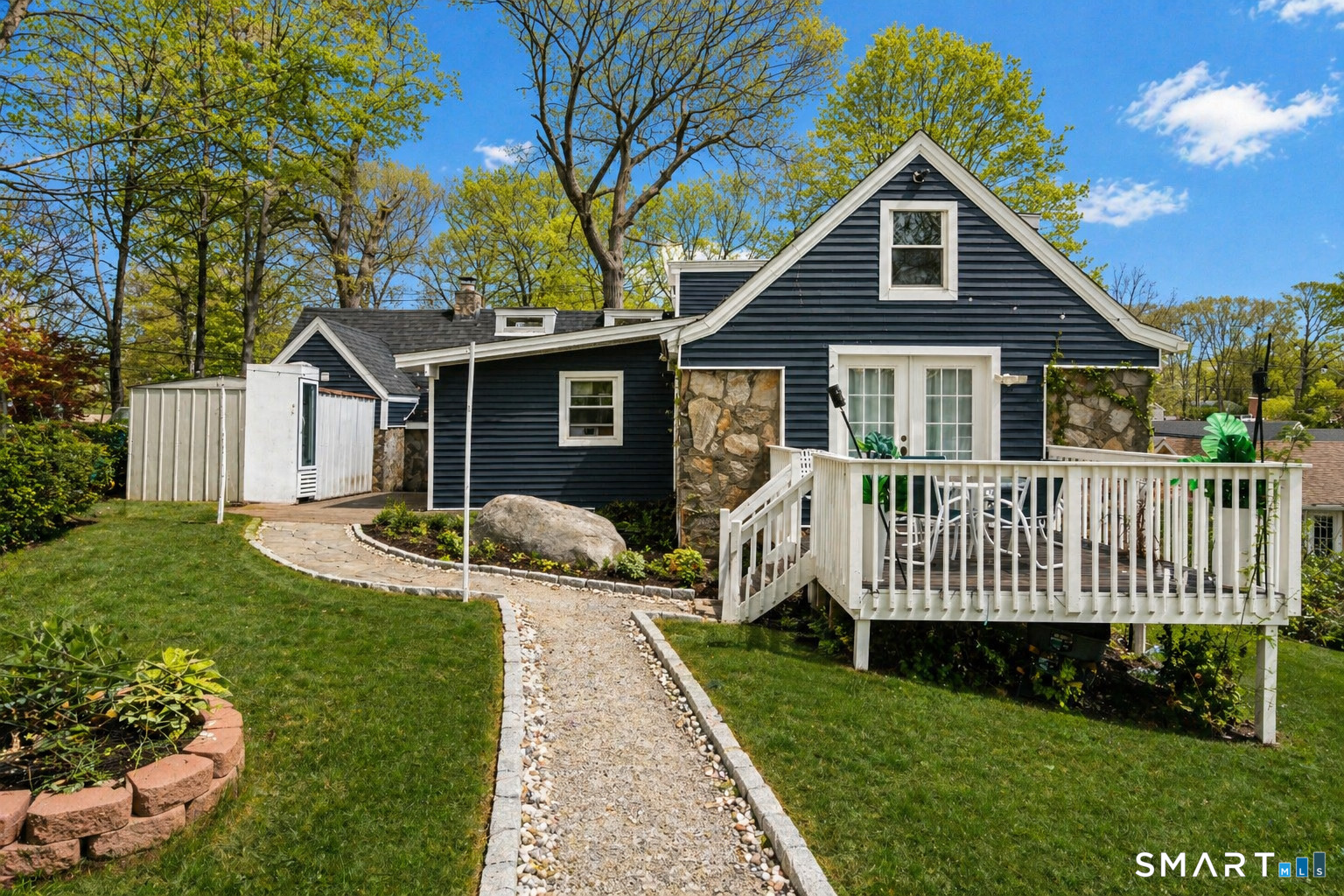 1183 Old Town Road Bridgeport, CT 06606 - Photo 6 of 28