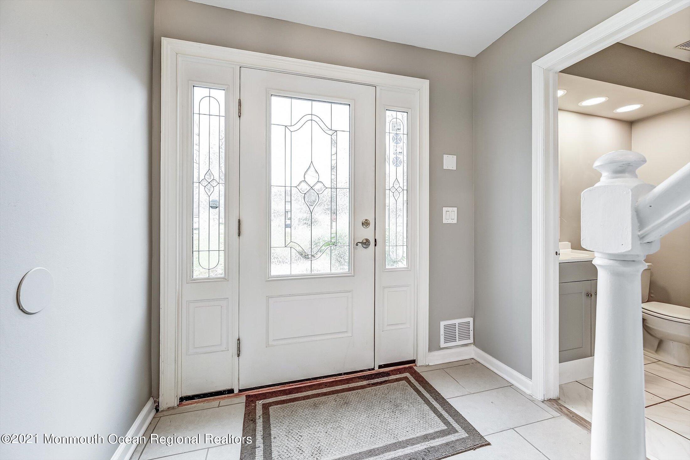 642 Tennent Road Manalapan, NJ 07726 - Photo 2 of 34 03-18179426