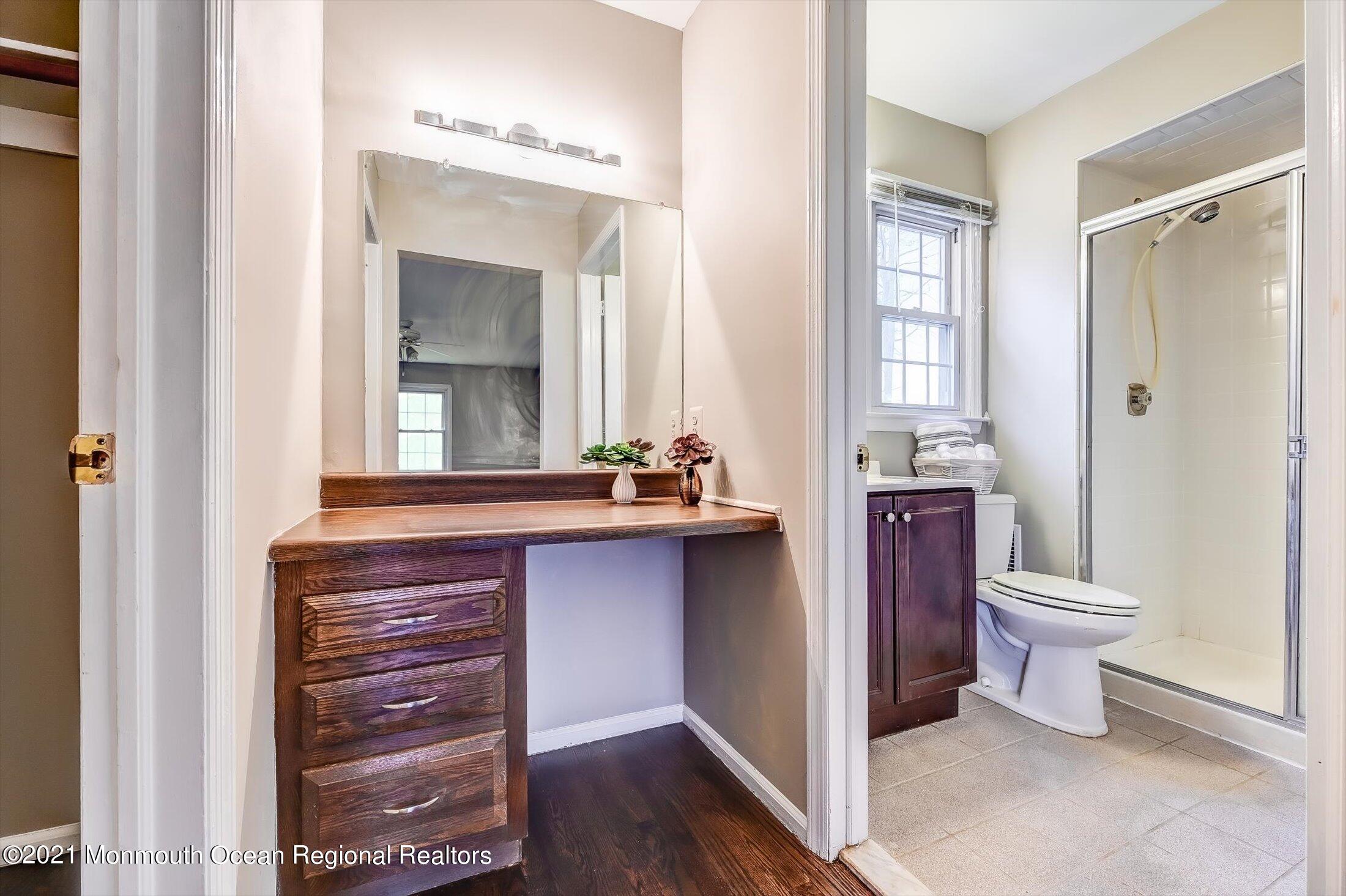 642 Tennent Road Manalapan, NJ 07726 - Photo 21 of 34 22-18179474