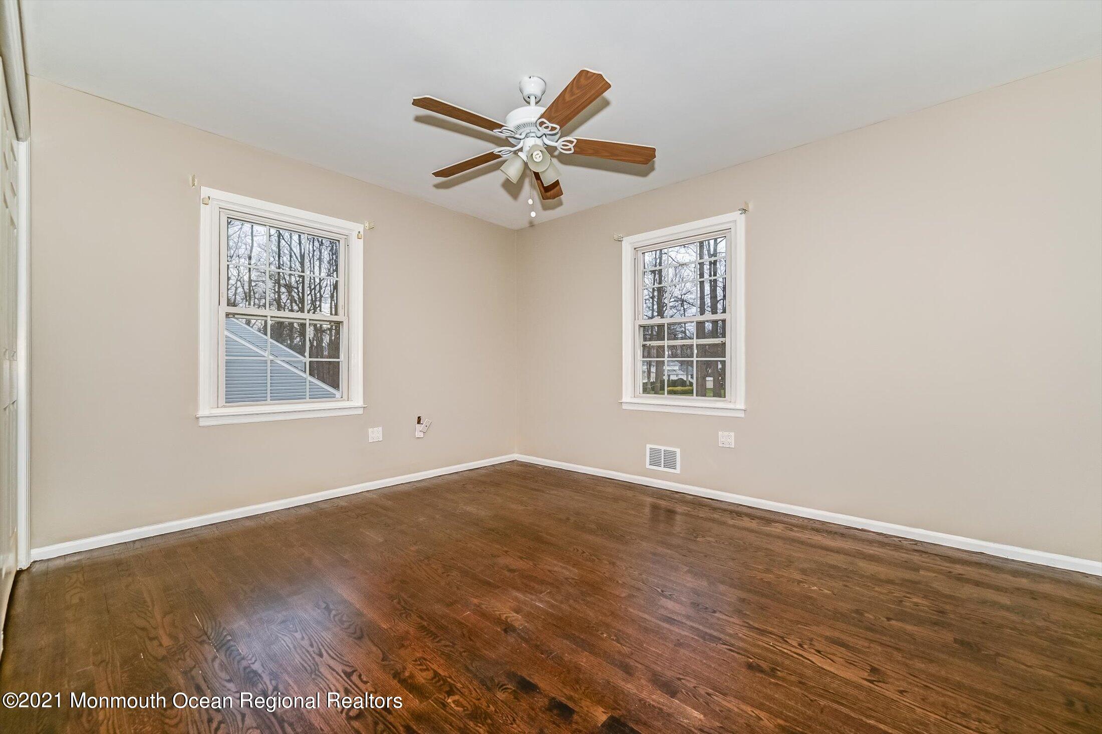 642 Tennent Road Manalapan, NJ 07726 - Photo 25 of 34 26-18179480