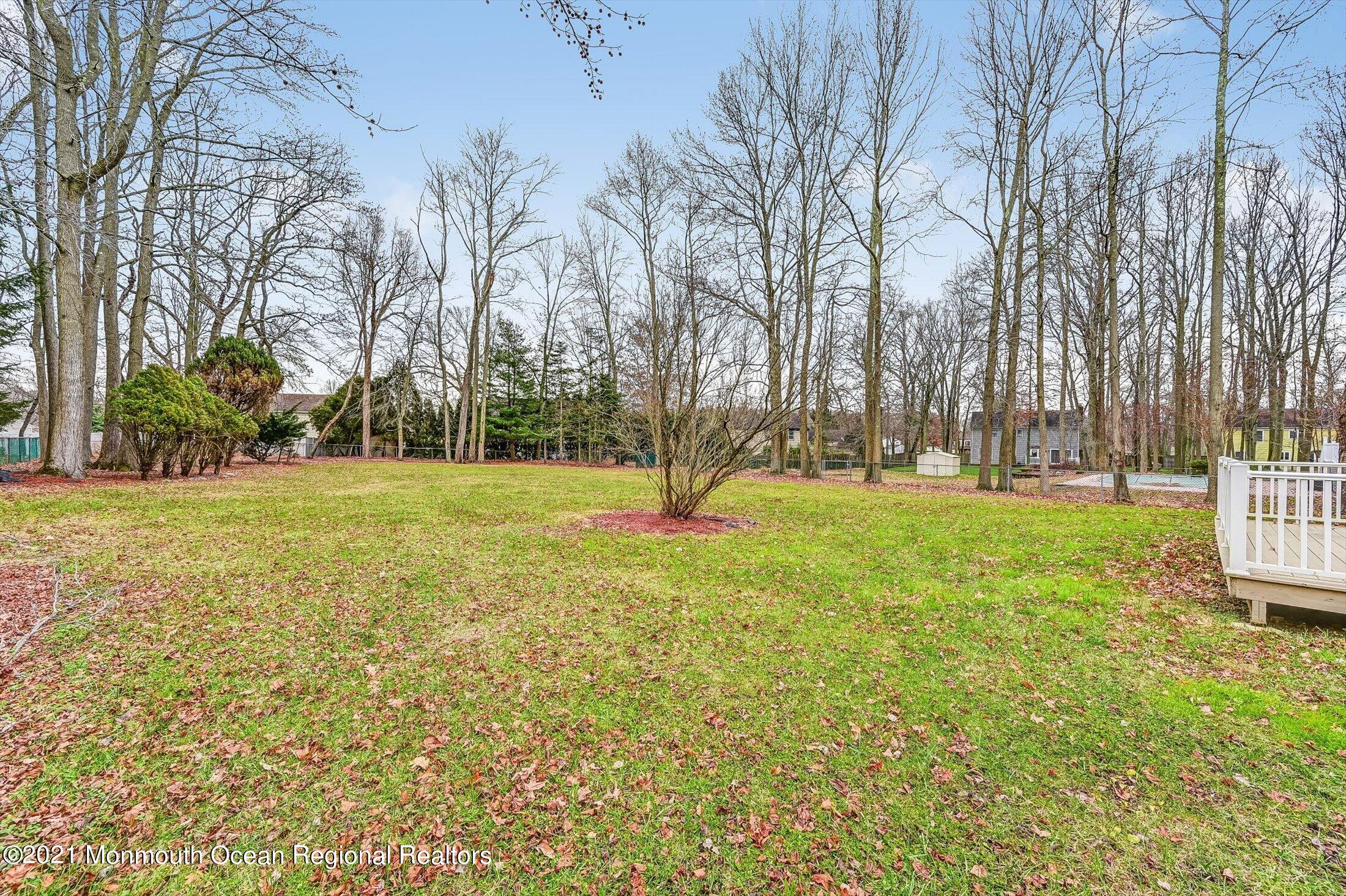 642 Tennent Road Manalapan, NJ 07726 - Photo 30 of 34 31-18179483