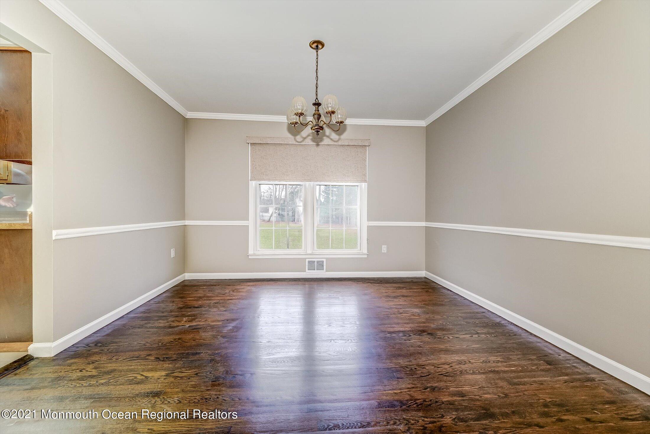 642 Tennent Road Manalapan, NJ 07726 - Photo 6 of 34 08-18179447