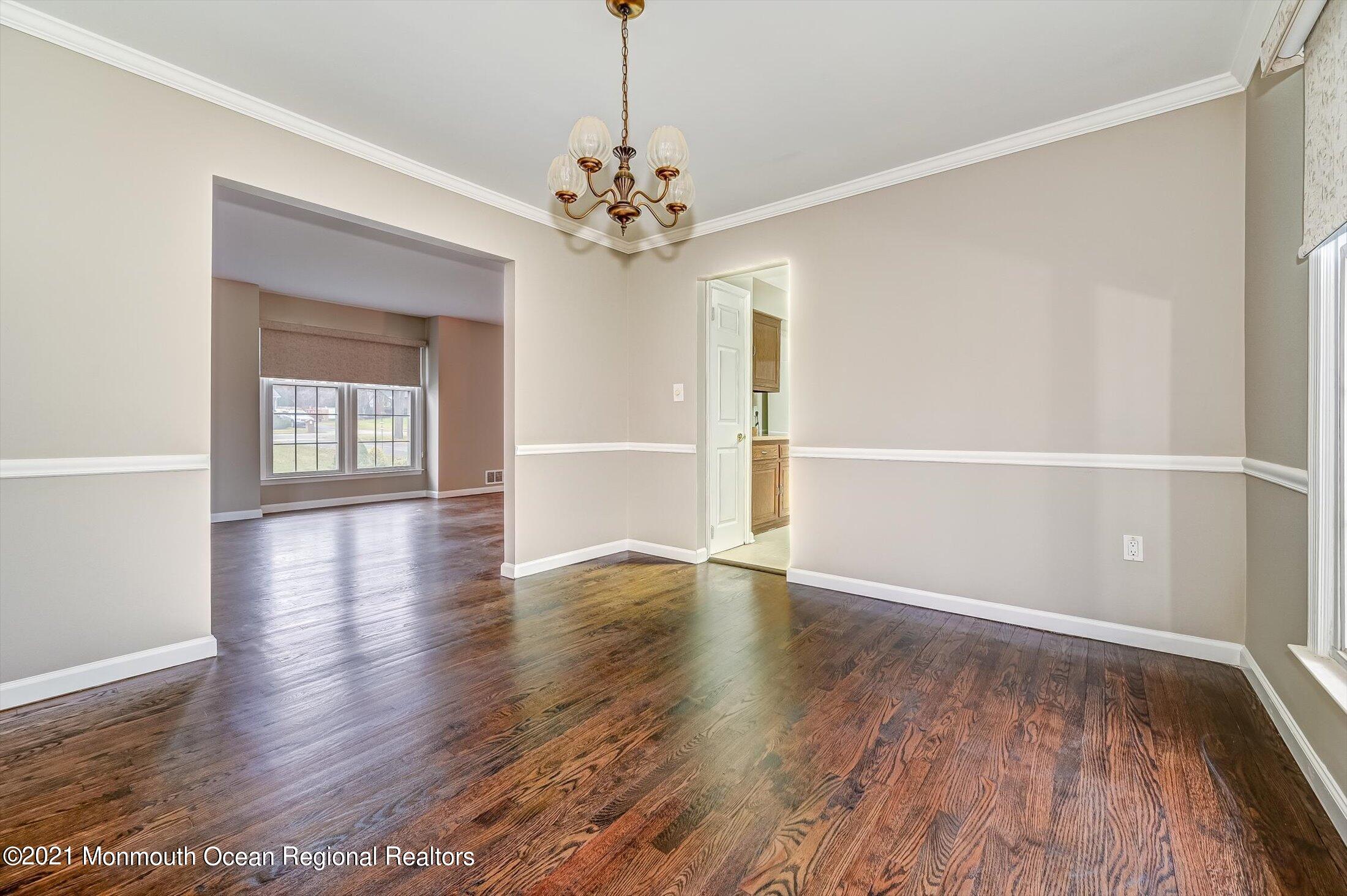 642 Tennent Road Manalapan, NJ 07726 - Photo 7 of 34 09-18179448