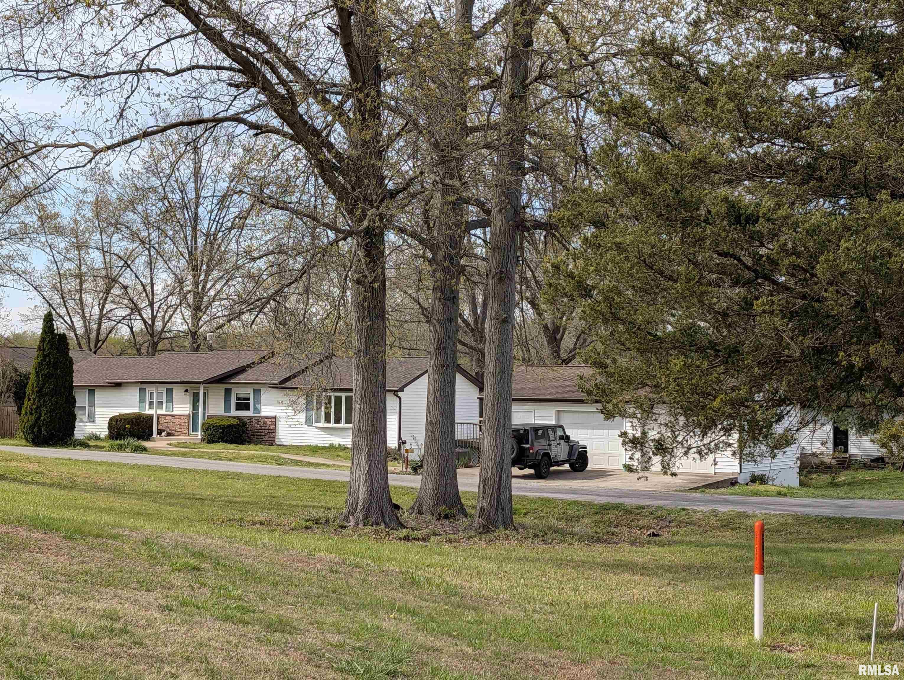12322 Trinidad Terrace Marion, IL 62959 - Photo 2 of 43