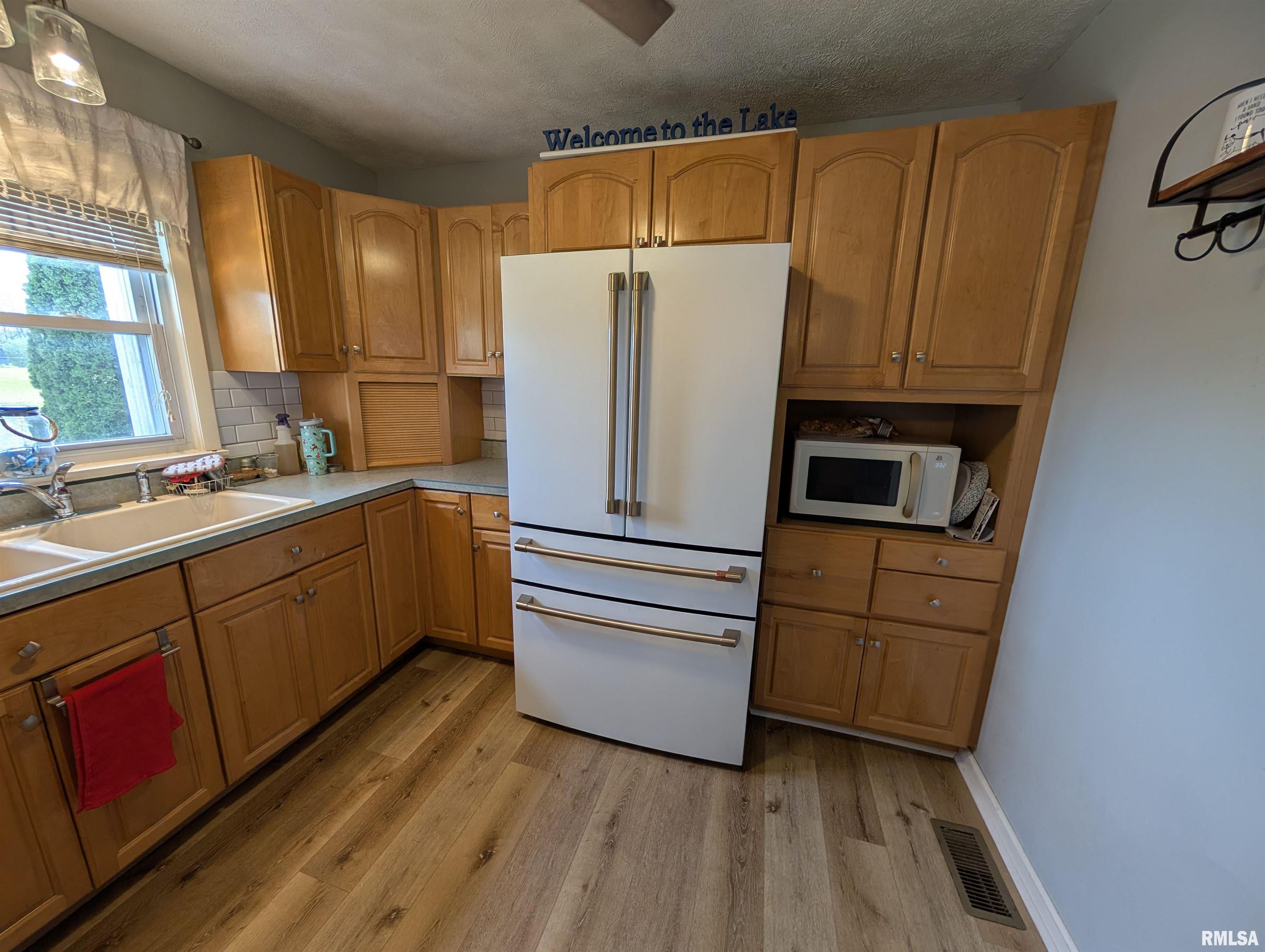12322 Trinidad Terrace Marion, IL 62959 - Photo 8 of 43