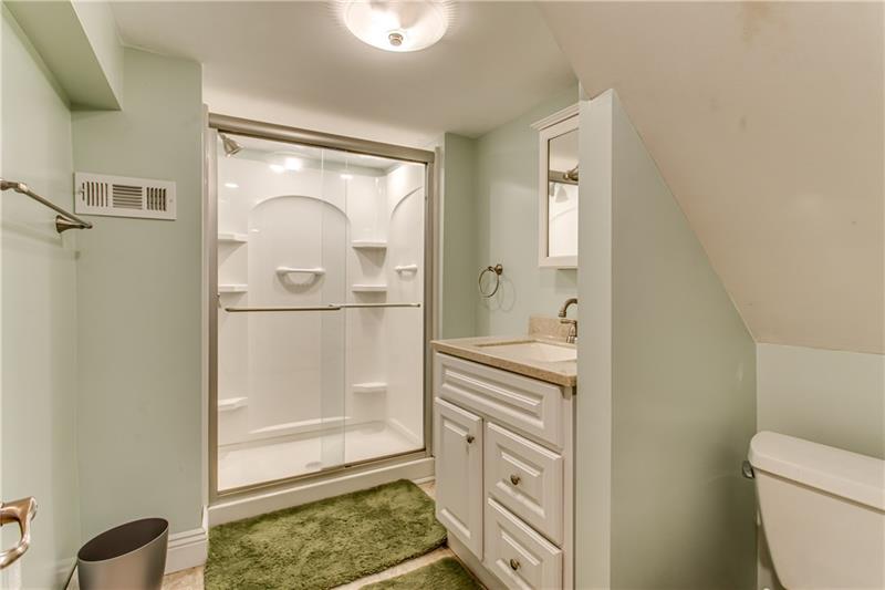 232 Spring Street Oakdale, PA 15071 - Photo 18 of 24