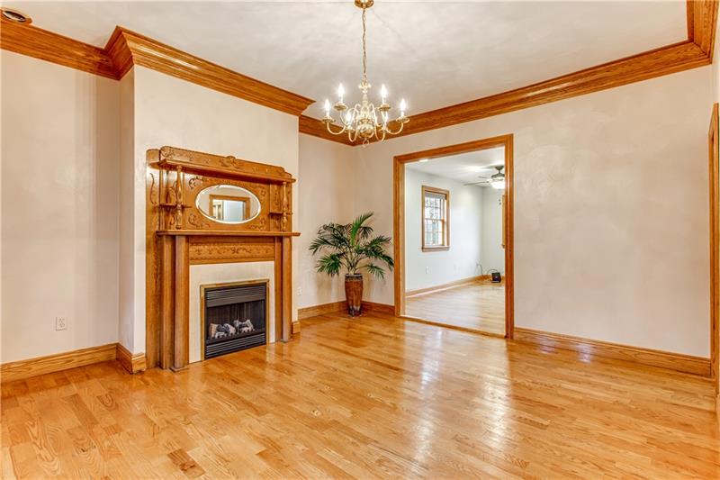 232 Spring Street Oakdale, PA 15071 - Photo 4 of 24