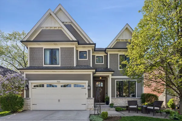 $1,495,000 | 700 Swain Avenue, Elmhurst, IL 60126
