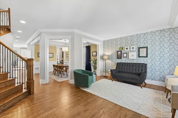 $1,495,000 | 700 Swain Avenue, Elmhurst, IL 60126