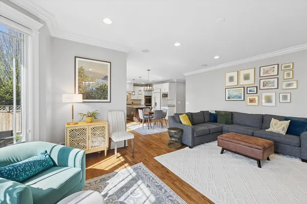 $1,495,000 | 700 Swain Avenue, Elmhurst, IL 60126