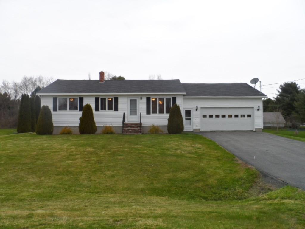 21 Danielle Avenue Waterville, ME 04901 - Photo 1 of 29 Photo