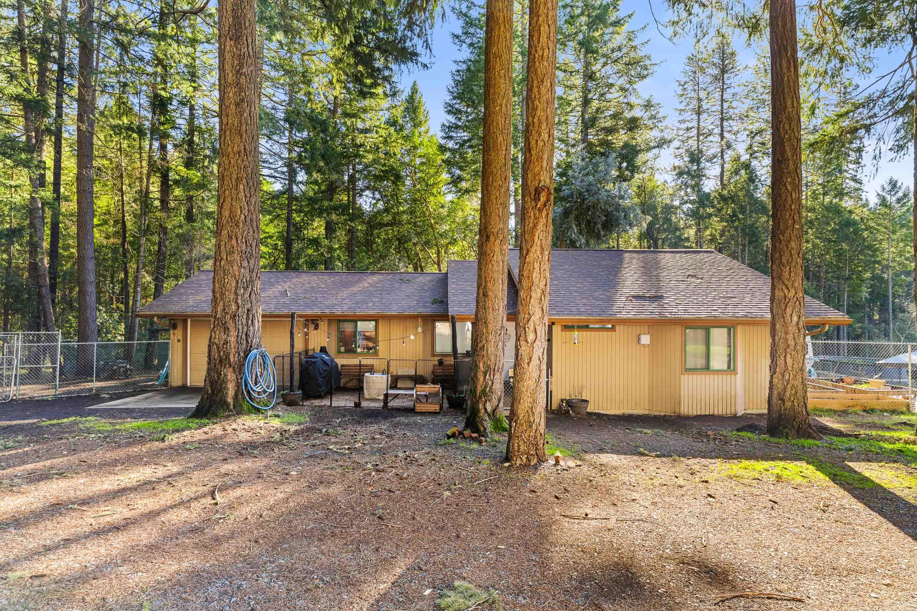 1492 Crooks Creek Road Selma, OR 97538 - Photo 1 of 38 EXT (4 of 16)