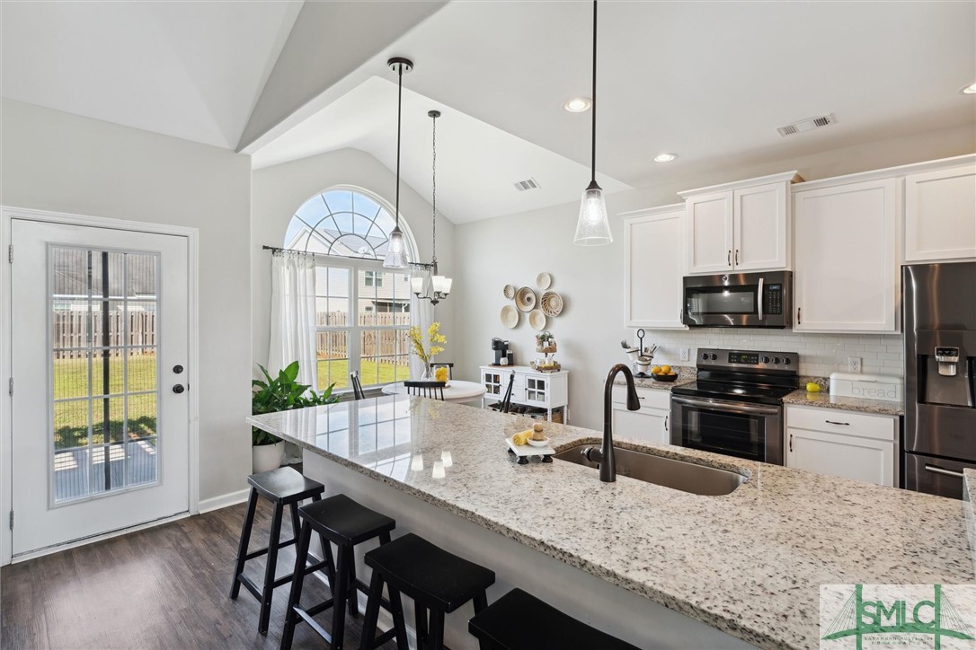 159 Carlisle Way Savannah, GA 31419 - Photo 8 of 41 It looks bright and Brilliant as a result of the n
