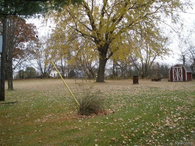 4988 North Nicholson Road Fowlerville, MI 48836 - Photo 2 of 9 Beautiful property!