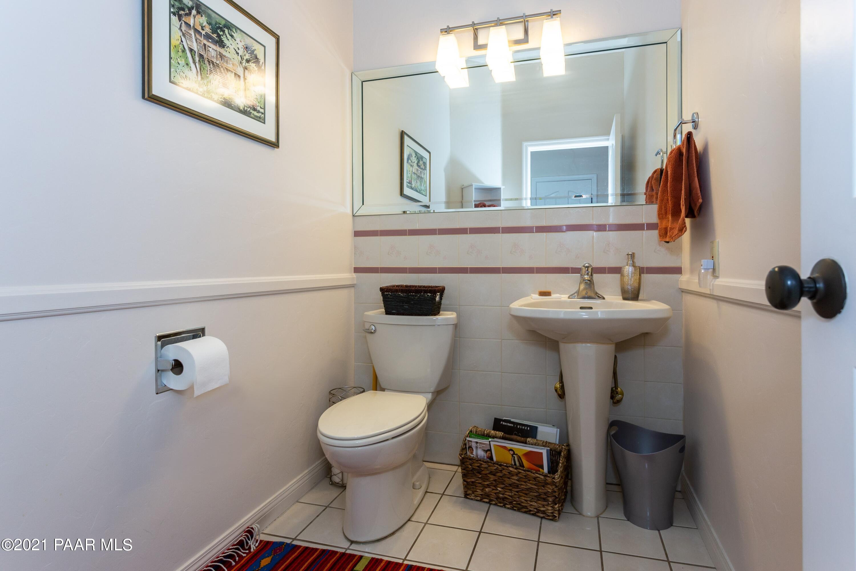 2405 North Williamson Valley Road Prescott, AZ 86305 - Photo 11 of 37 Guest Bath