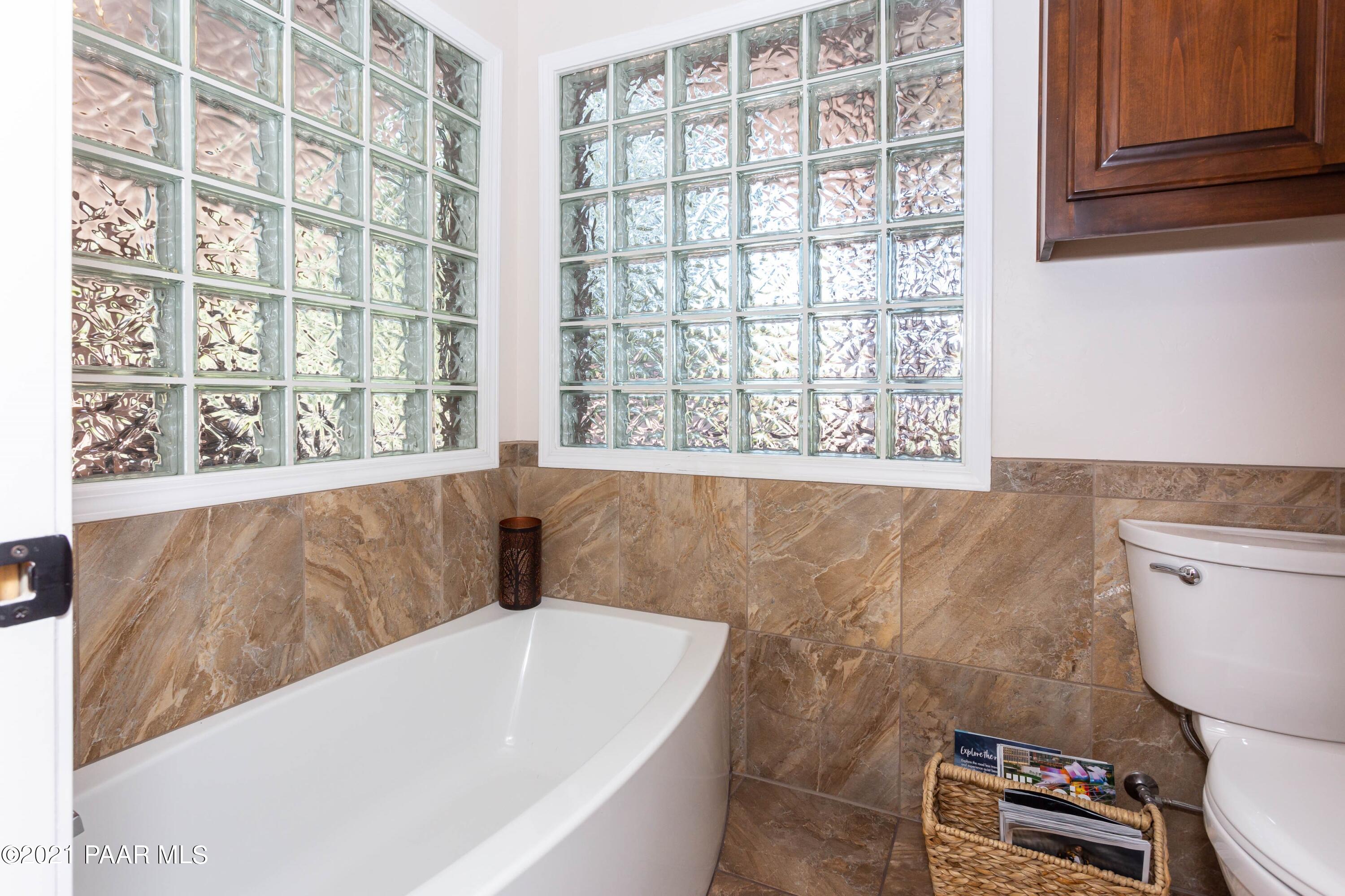 2405 North Williamson Valley Road Prescott, AZ 86305 - Photo 15 of 37 Master Bath
