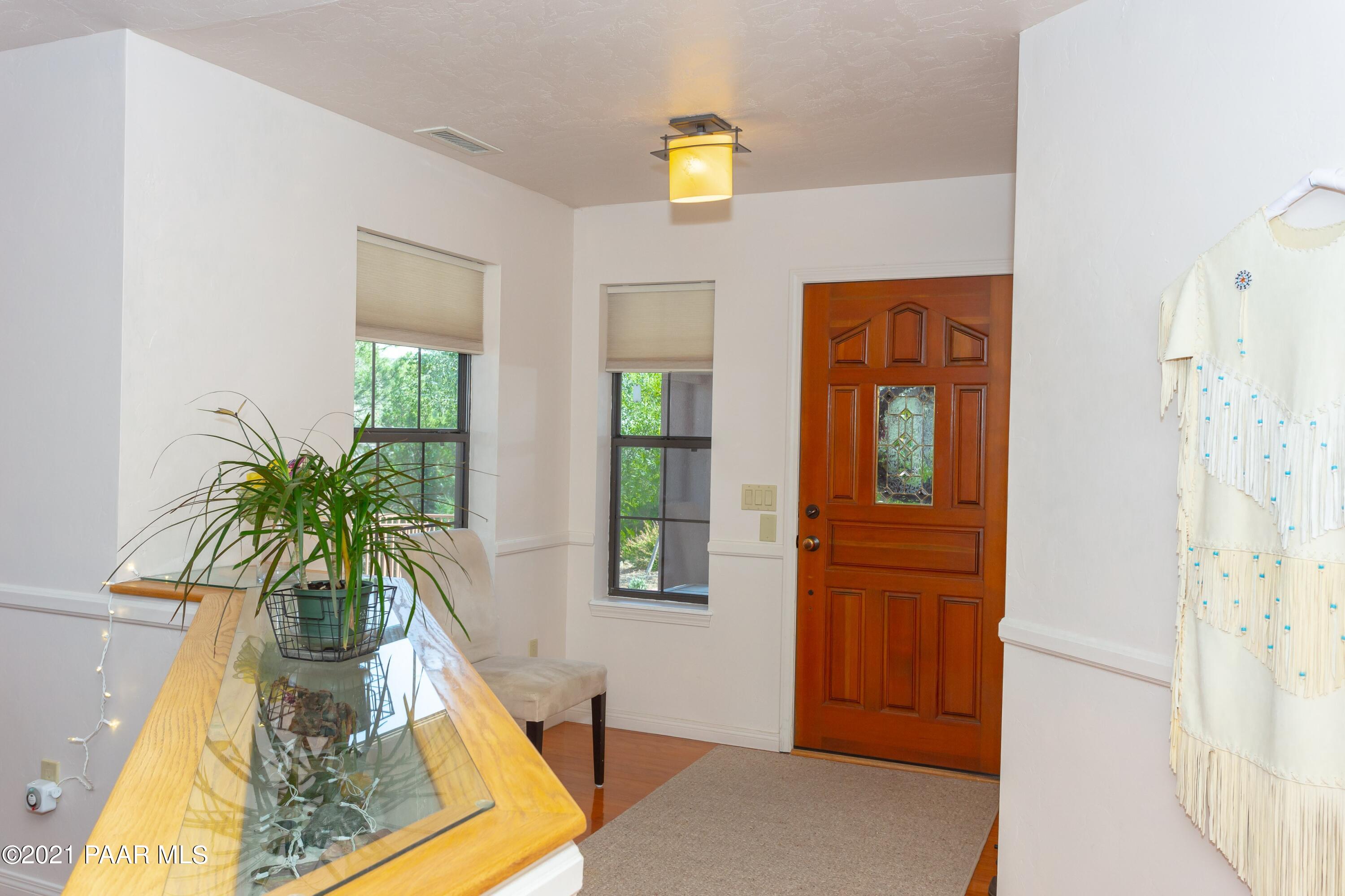2405 North Williamson Valley Road Prescott, AZ 86305 - Photo 4 of 37 Foyer