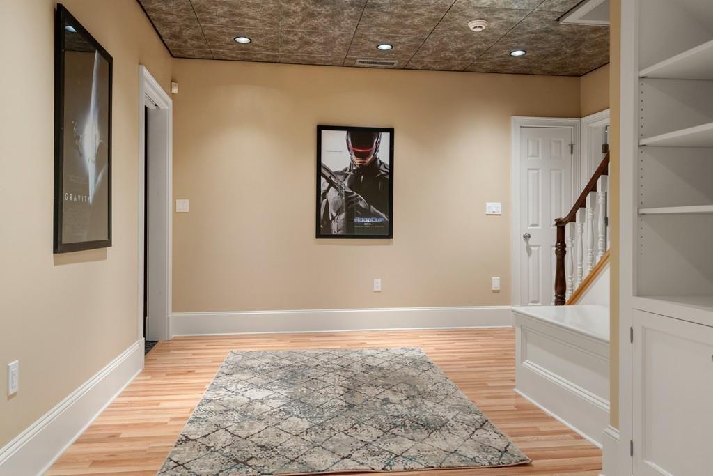 20 Beaver Road Weston, MA 02493 - Photo 29 of 39