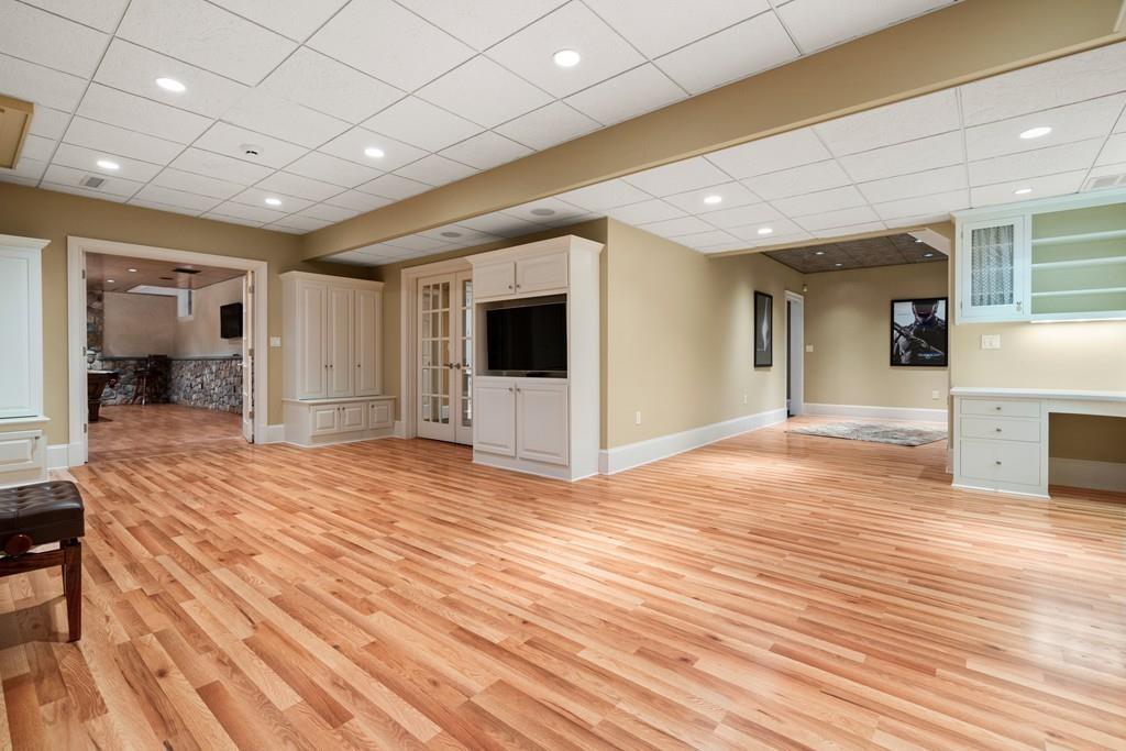 20 Beaver Road Weston, MA 02493 - Photo 32 of 39