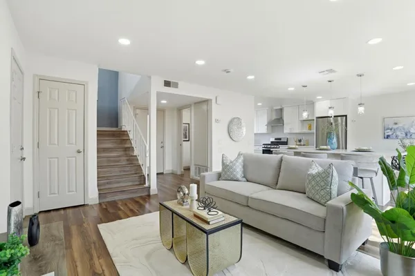 $1,253,281 | 3281 Lantern Way, San Jose, CA 95111