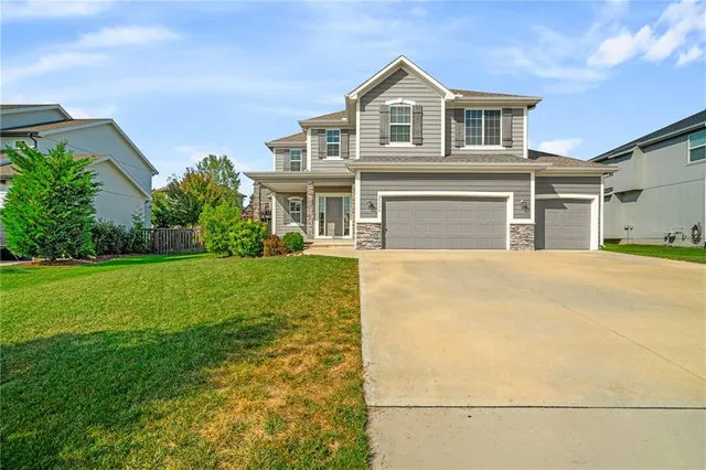 $515,000 | 25336 West 149th Place, Olathe, KS 66061