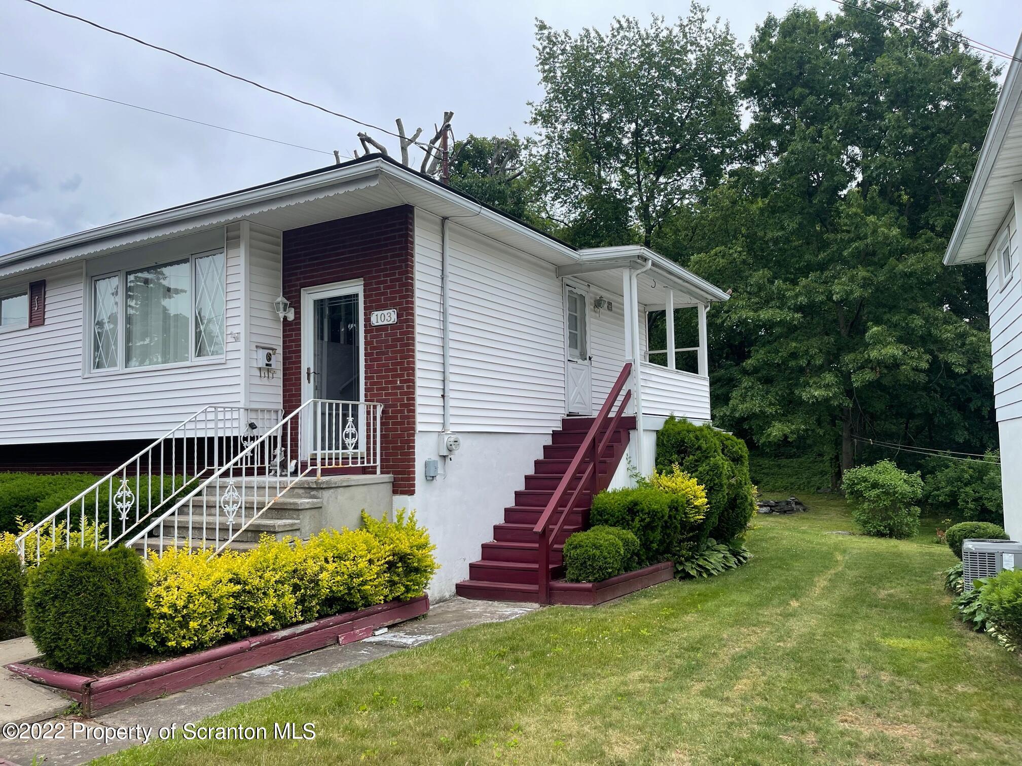 103 Monterey Road Scranton, PA 18505 - Photo 4 of 19 Gallery Image 4
