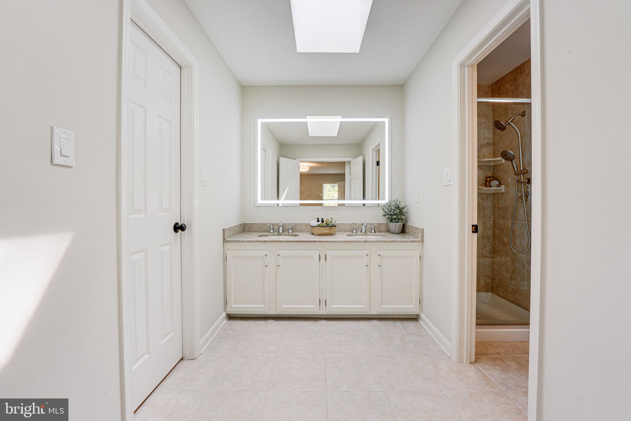 11615 Deer Forest Road Reston, VA 20194 - Photo 13 of 59 Primary Bath