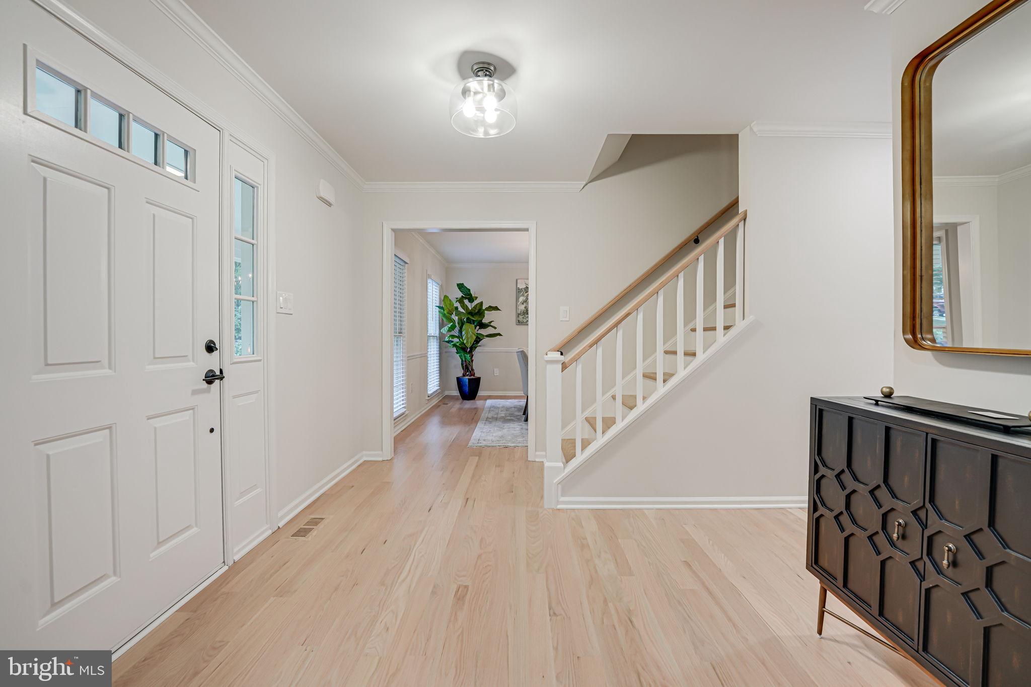 11615 Deer Forest Road Reston, VA 20194 - Photo 31 of 59 Foyer